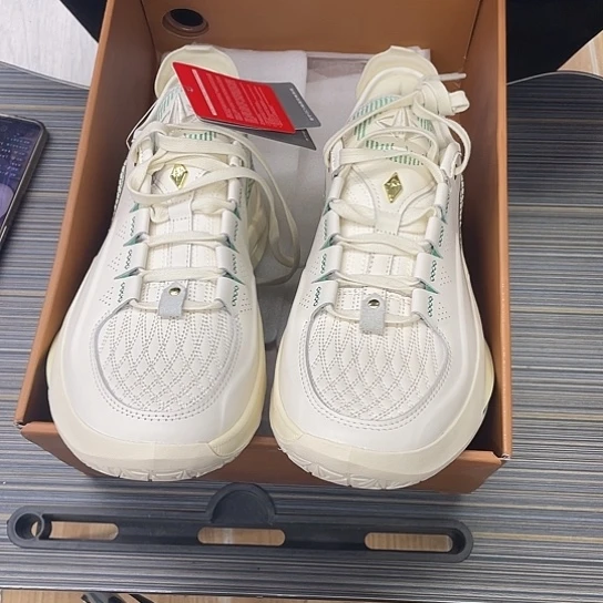 78号李宁篮球鞋41.5……260底灰尘