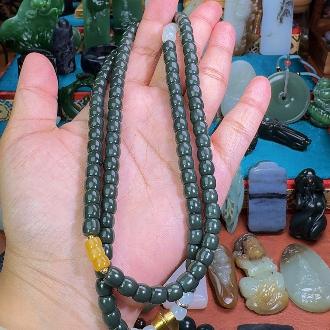 和田玉未镶嵌颈饰