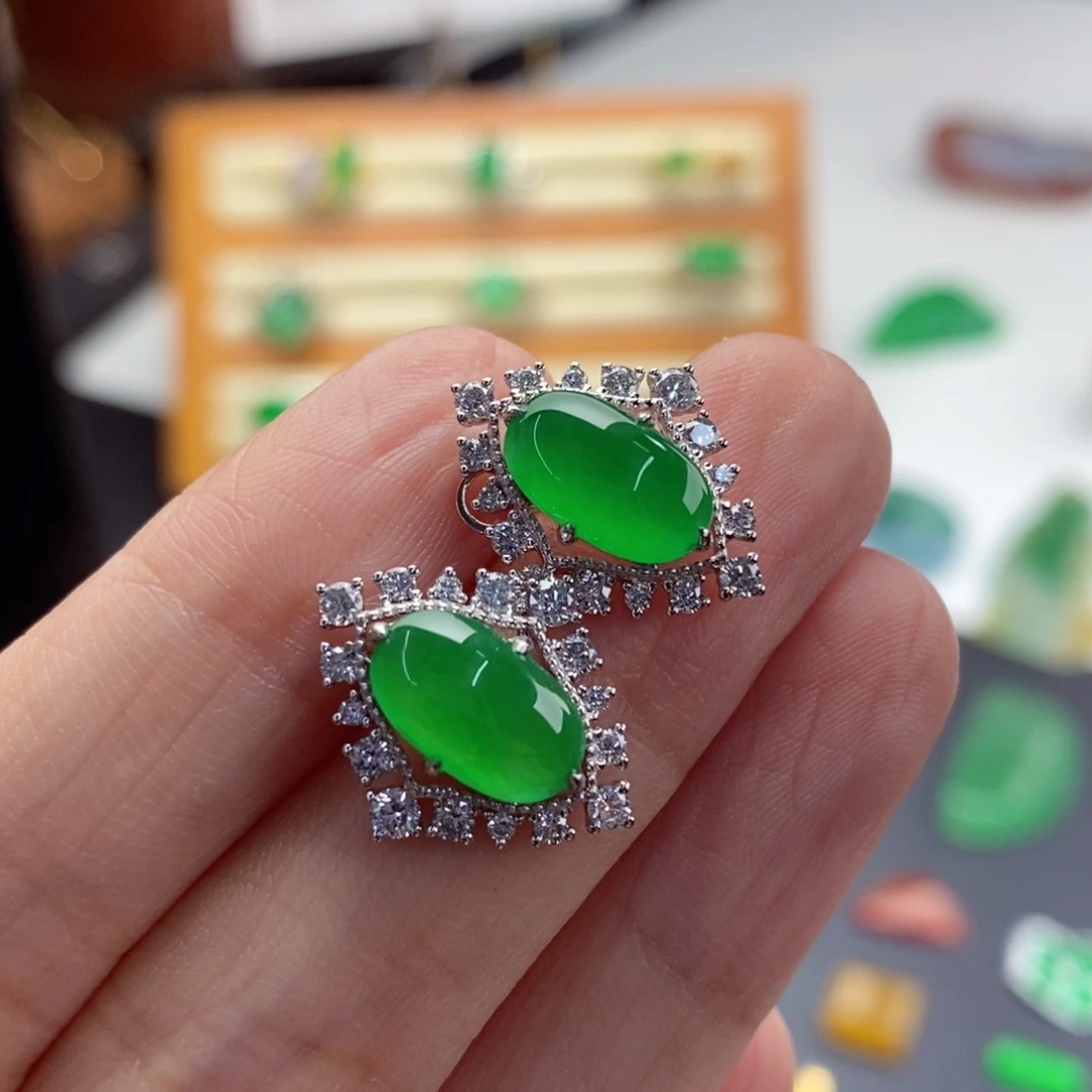 定制翡翠18K金镶嵌  色超美 冰阳绿耳钉