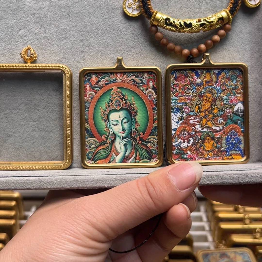 吊坠。**。双面五路绿妈妈铜壳十号绳