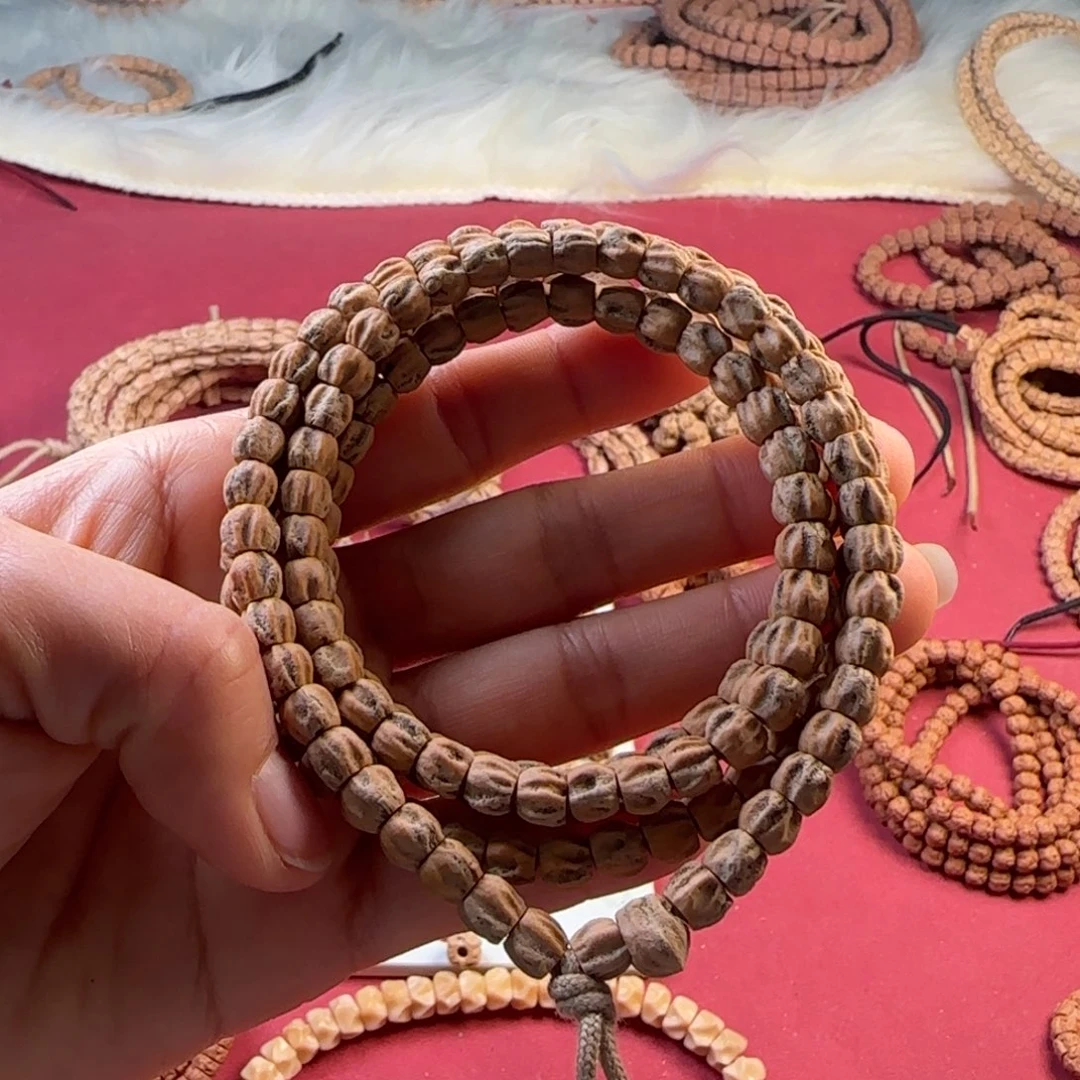 柏香籽/百香籽把件多棱红红多棱顺