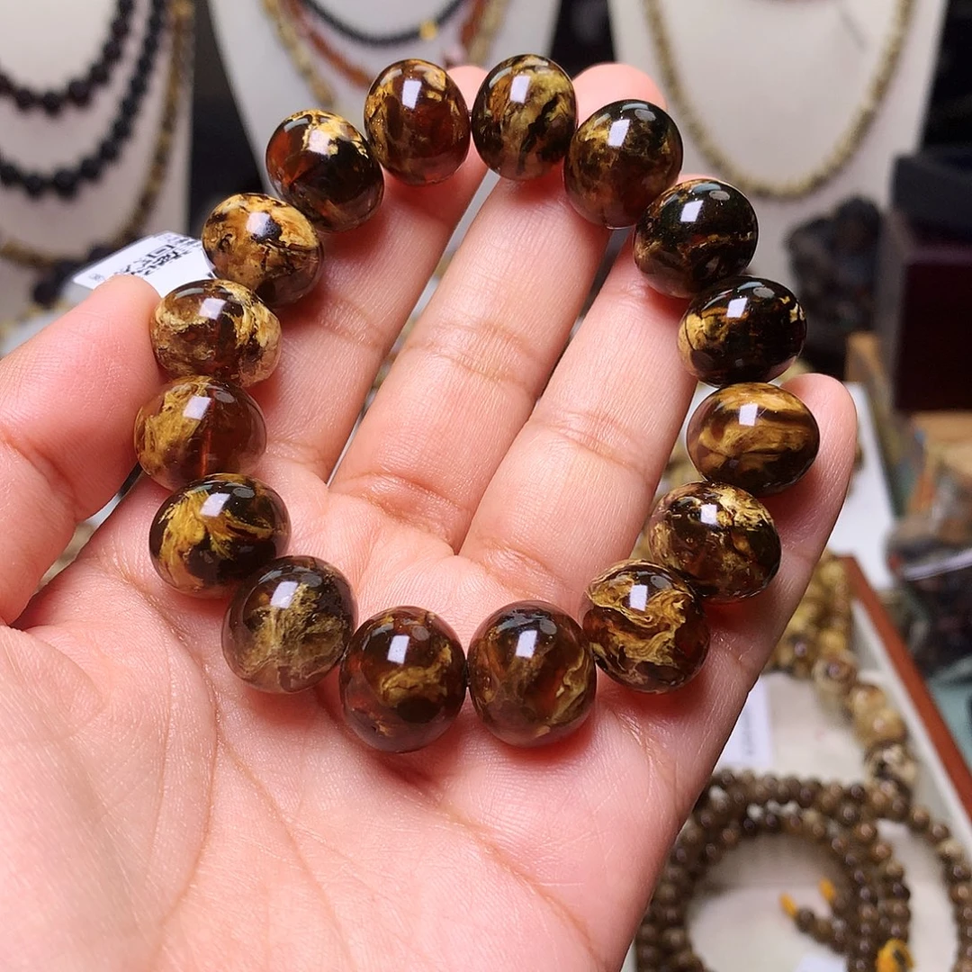 尕***伙琥珀未镶嵌裸石抚顺琥珀861