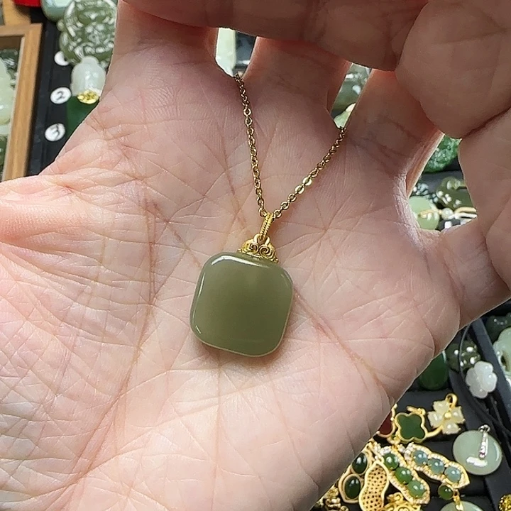 颈饰银S925镶嵌和田玉