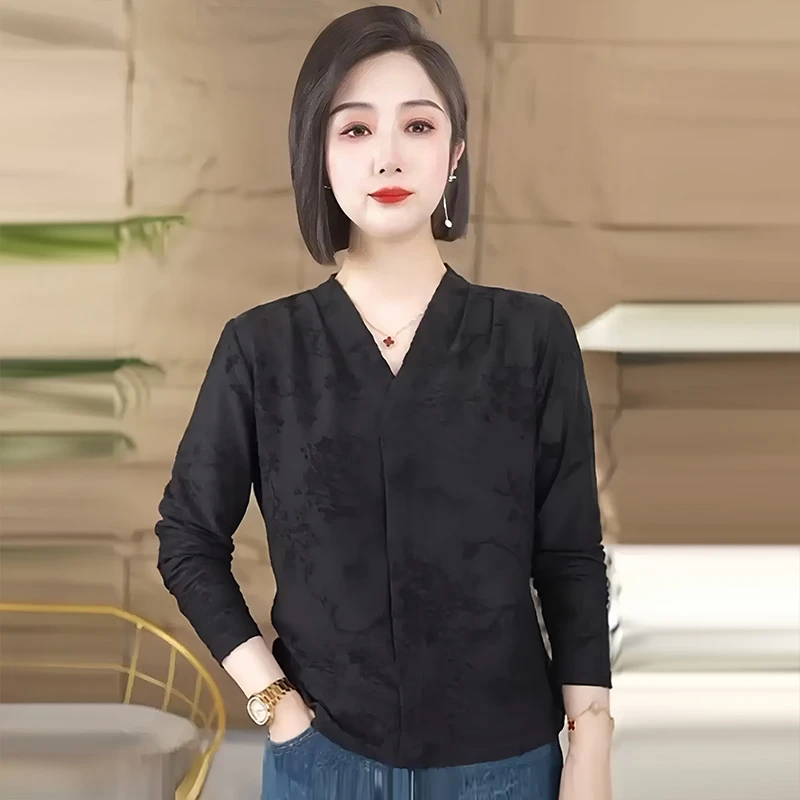 韩版洋气减龄显瘦衬衫女2025年秋冬新款提花v领宽松遮肉长袖上衣