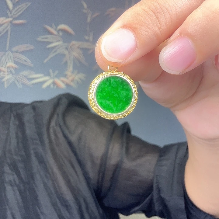 珑***姐吊坠(不含链)银S925镶嵌翡翠