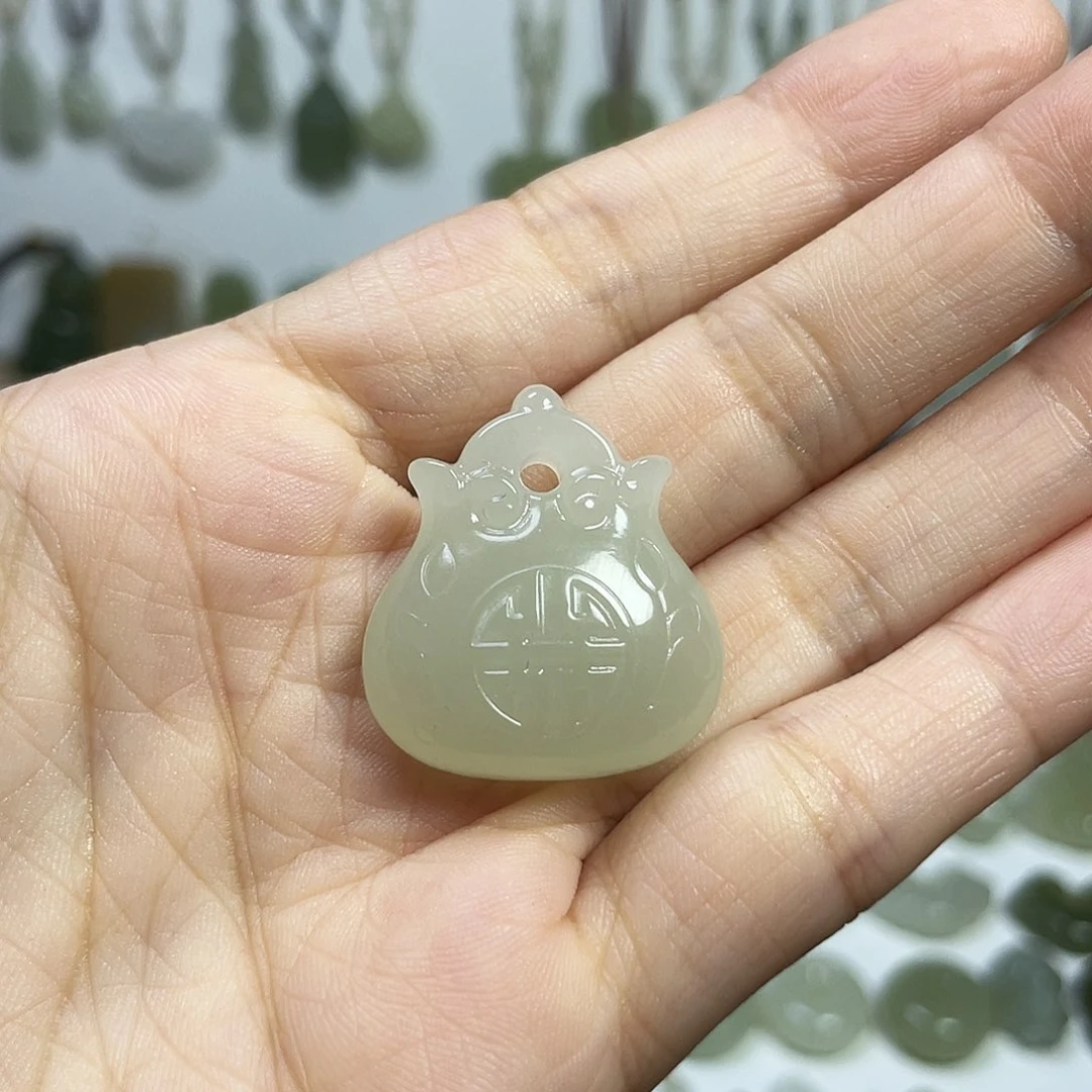 颈饰未镶嵌和田玉元**子