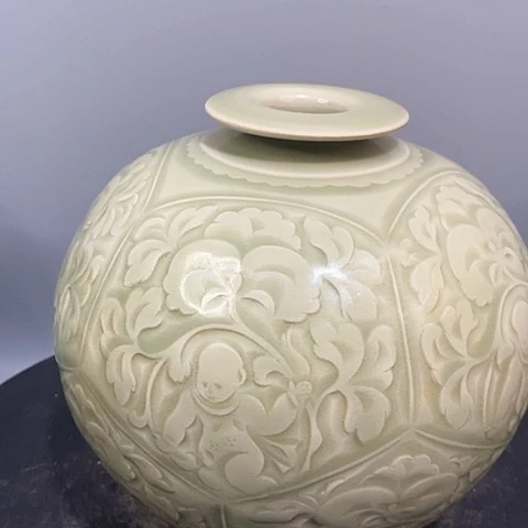 摆件耀州窑嘟噜瓶造型美观