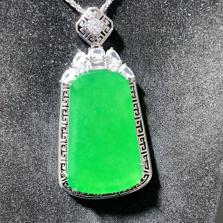翡翠颈饰银S925镶嵌吊坠