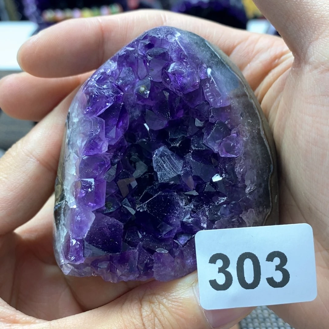 紫晶未镶嵌大型摆件（非配饰）