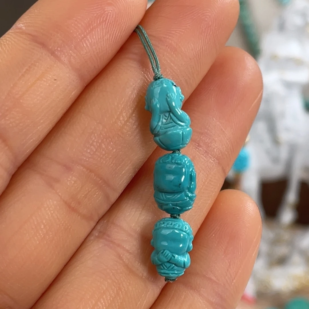 绿松石未镶嵌套链高瓷三不佛