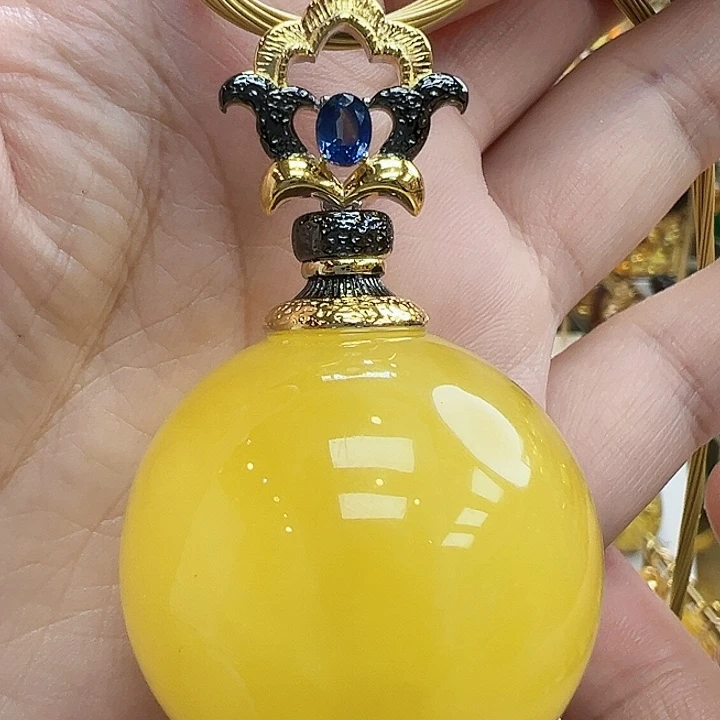 琥珀未镶嵌珠宝奇石
