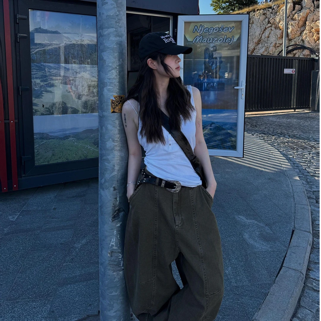 V领纽扣打底吊带背心女夏季外穿无袖上衣美式辣妹宽松慵懒阔腿裤