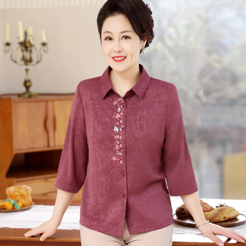 时尚宽松中老年人女装春夏季绣花七分袖衬衫妈妈休闲上衣奶奶衣服