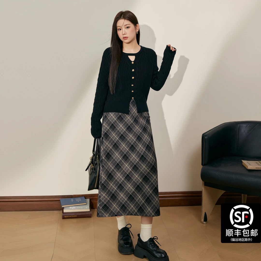 蓝语大码女装胖mm气质镂空针织衫格纹a字半身裙2025秋季显瘦套装