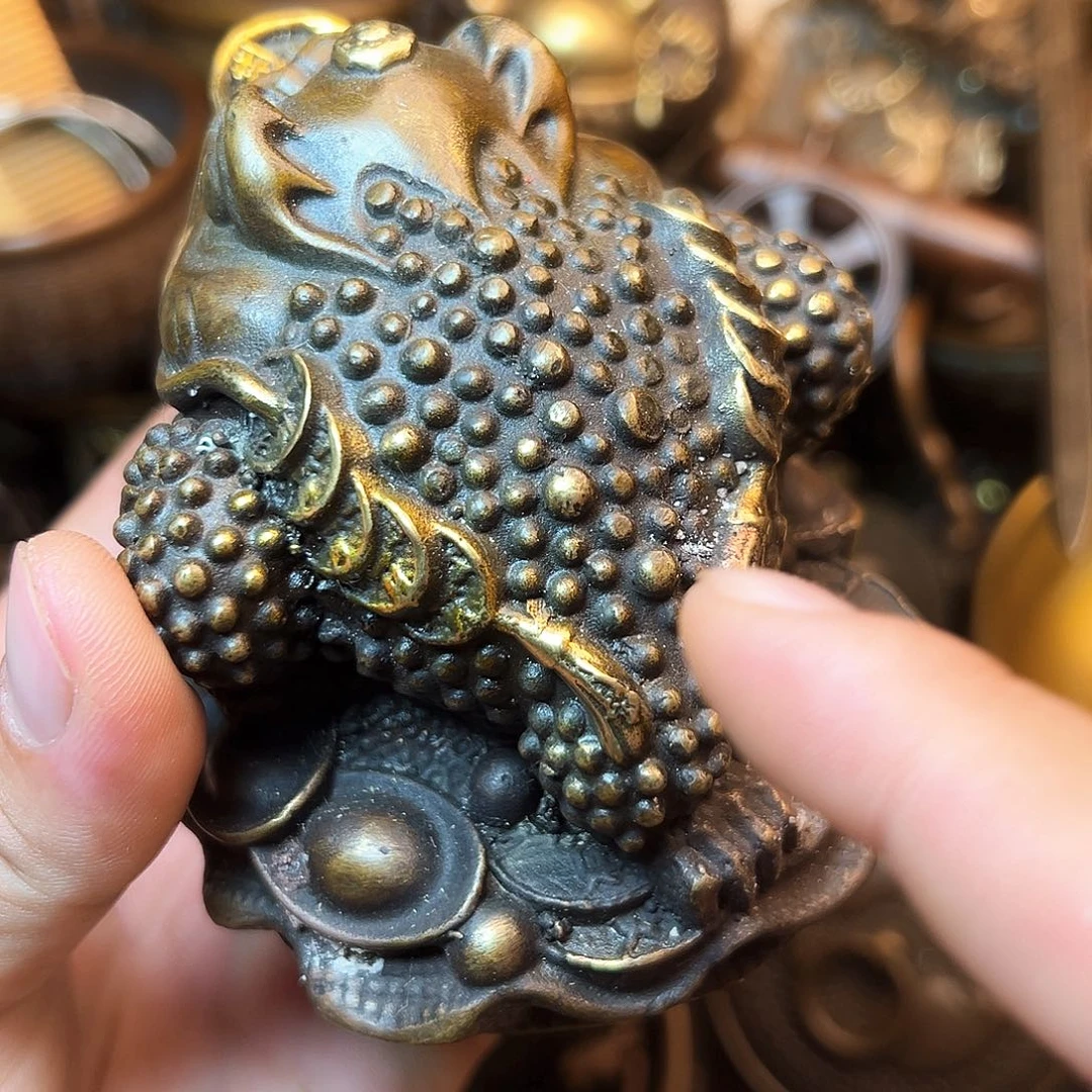 精美铜器工艺品等