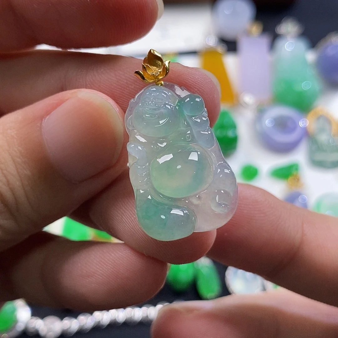 翡翠18K金镶嵌颈饰翡翠