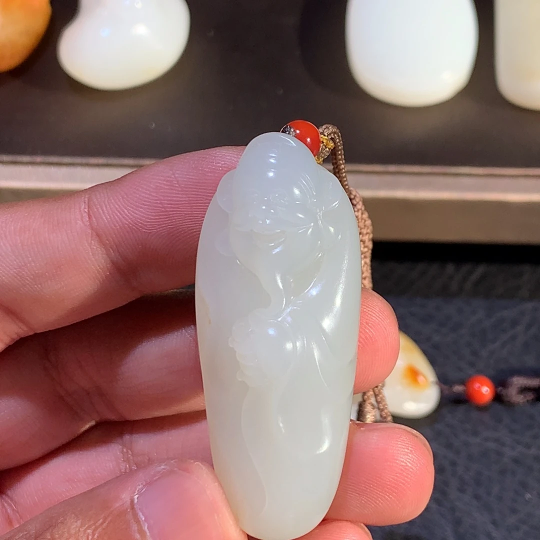 徐****和田玉未镶嵌挂件