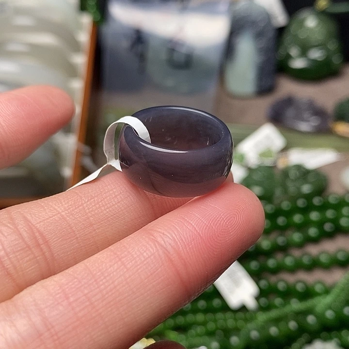 和田玉未镶嵌戒指