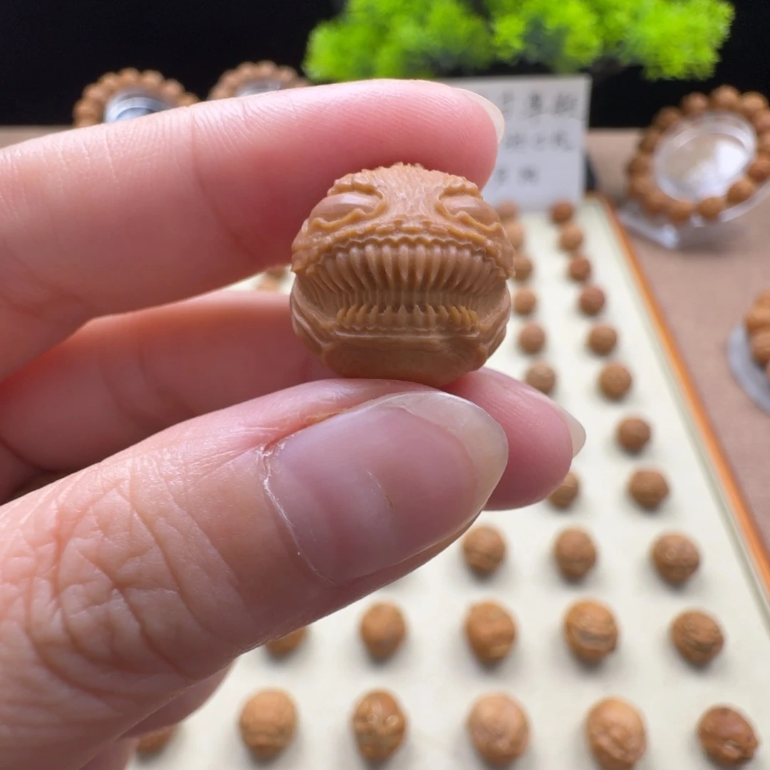 猴头核桃把件林*爷毒液