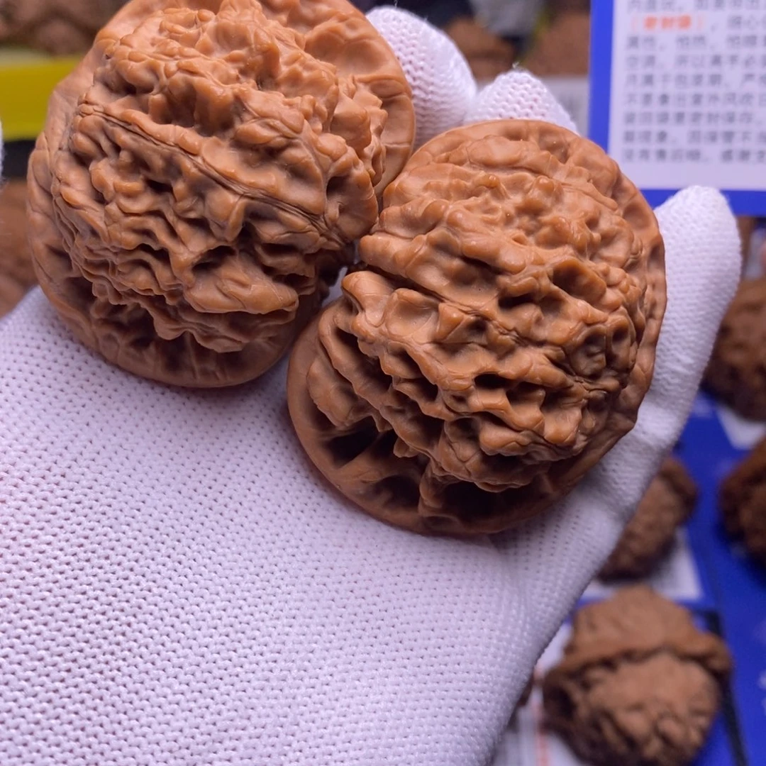 江***情桃核把件52全品麒麟纹、w304
