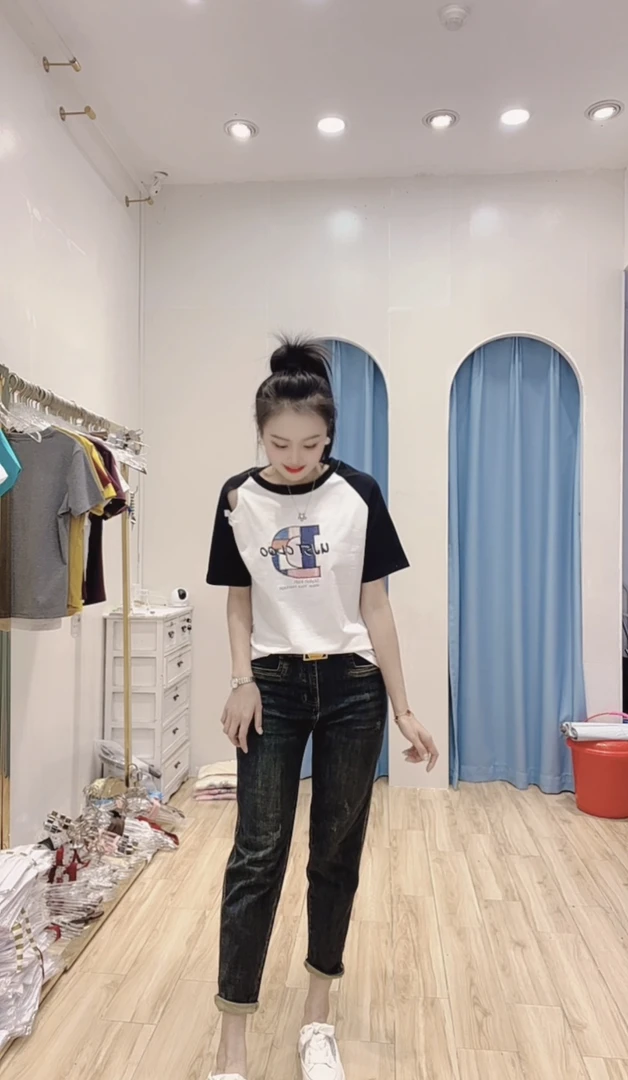 【小玉】2025新款时尚百搭特色设计感T恤