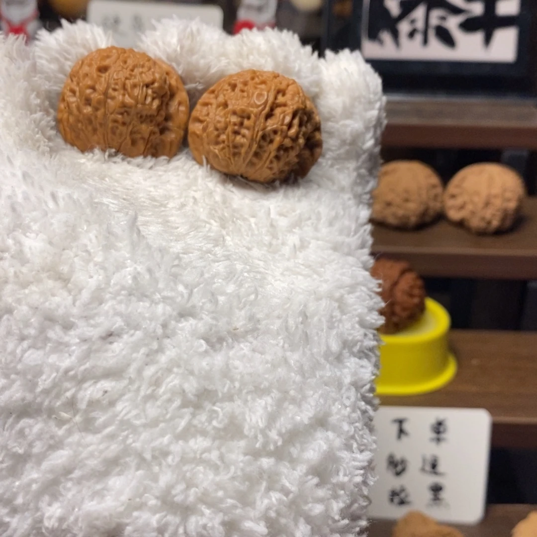 李****吊坠桃核全品35xql