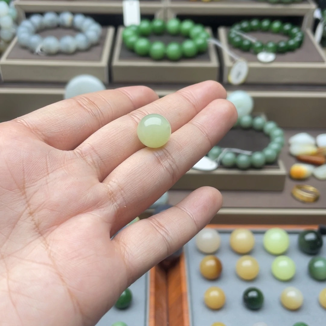 听***哥和田玉未镶嵌手链