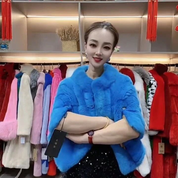 轻奢短款披肩斗篷款貂皮大衣女进口整貂水貂毛时尚外套2025冬新款