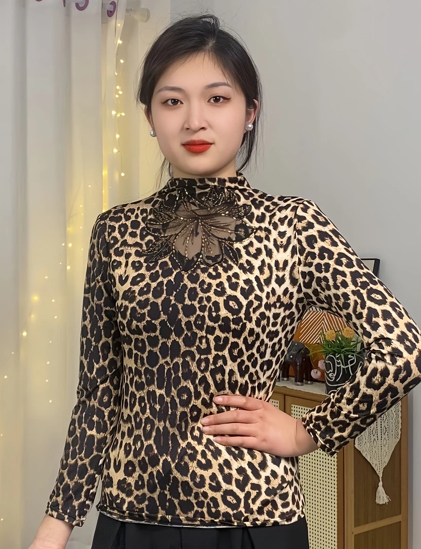 【开春新款】豹纹半高领性感时尚洋气重工长袖打底衫女8067