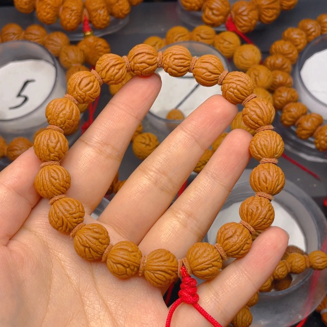 b***u吊坠桃核叶叶叶叶