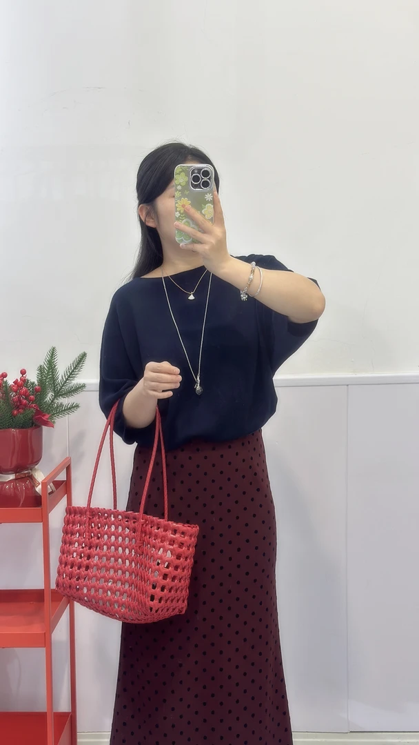 【花开有时】2025秋季新款轻奢波点安可拉红气质显瘦直筒包臀A字裙