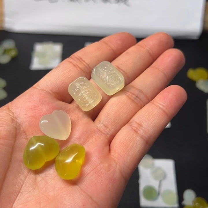 错***࿐岫玉未镶嵌吊坠(不含链)