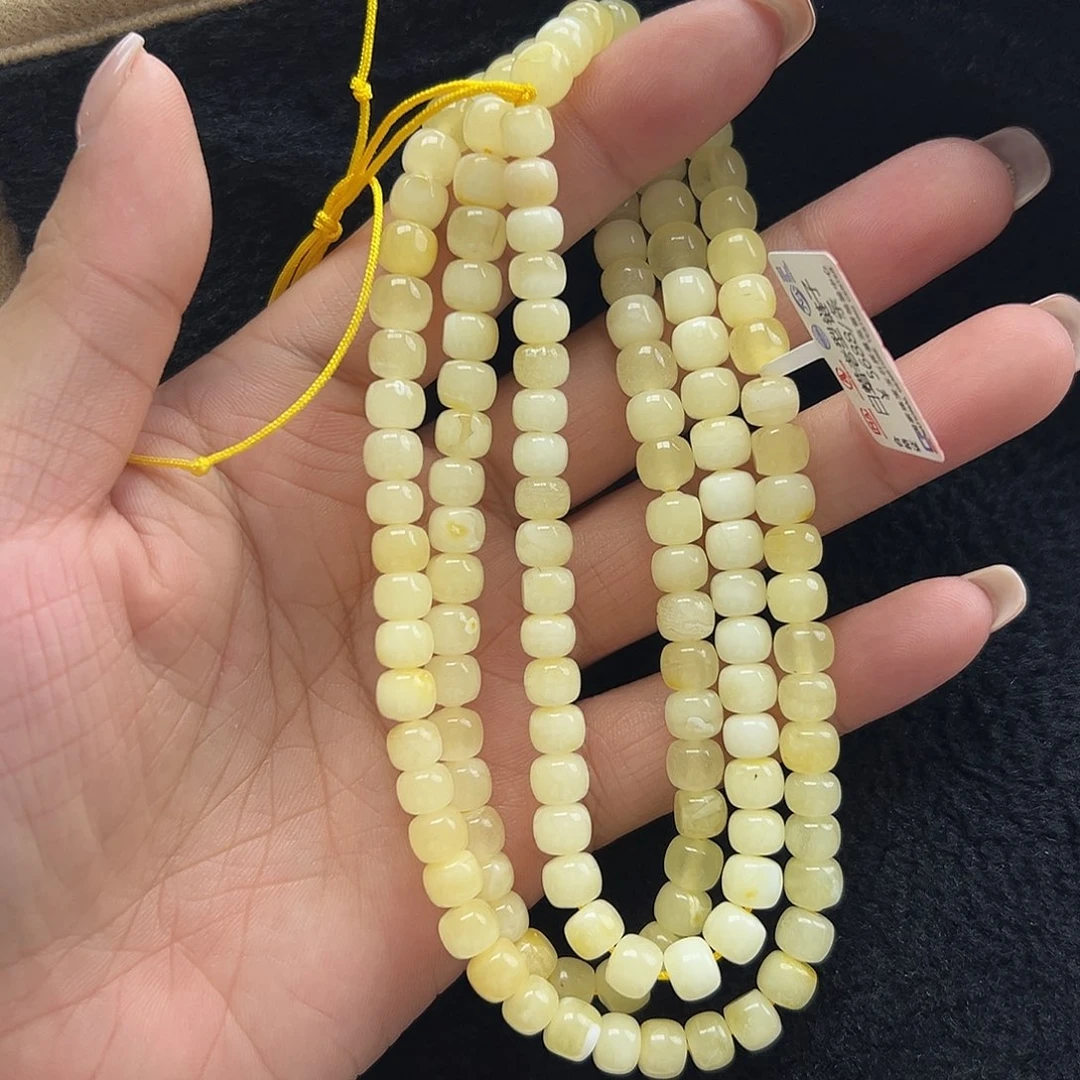 未镶嵌琥珀珠宝奇石