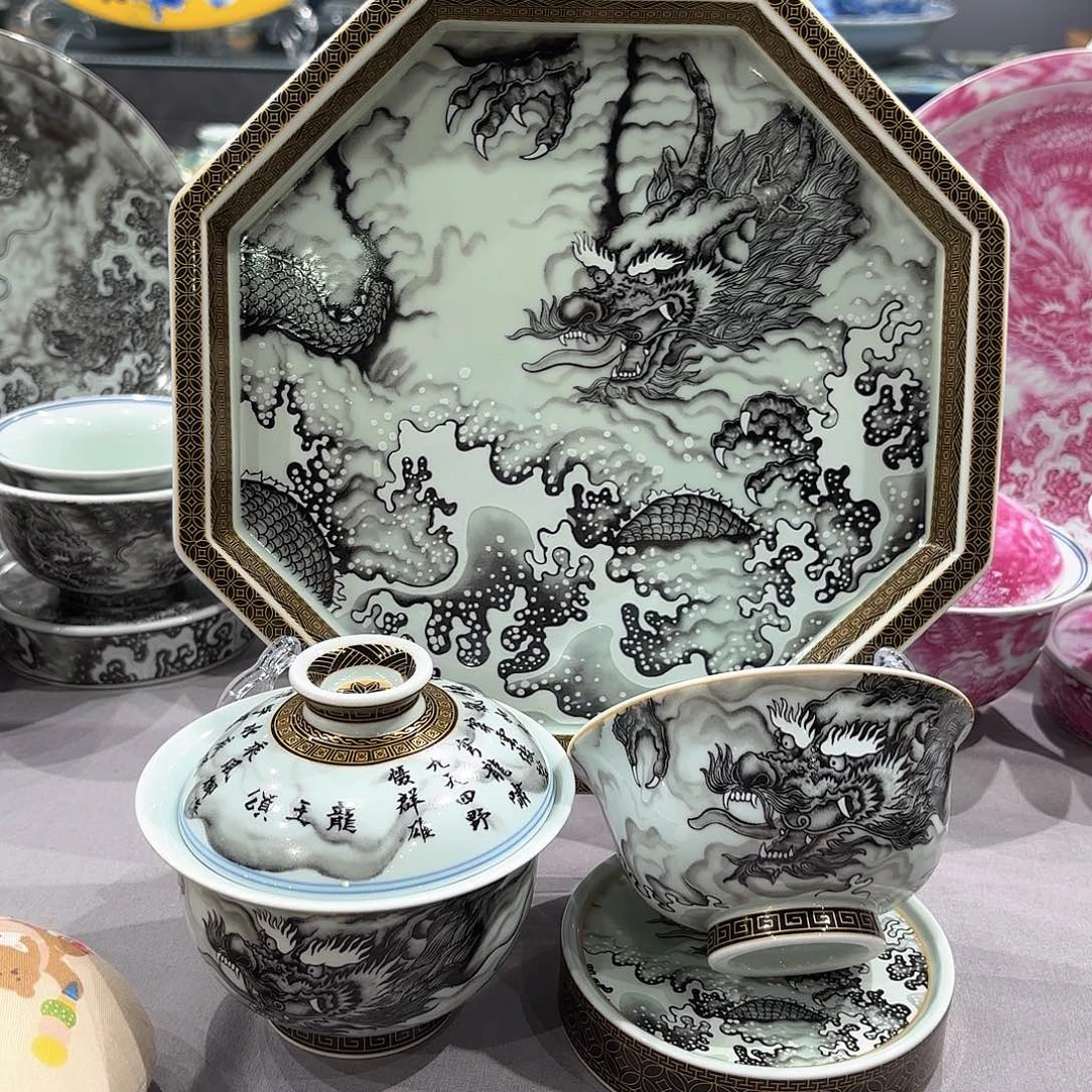 瓷片景德镇瓷器精品陈列