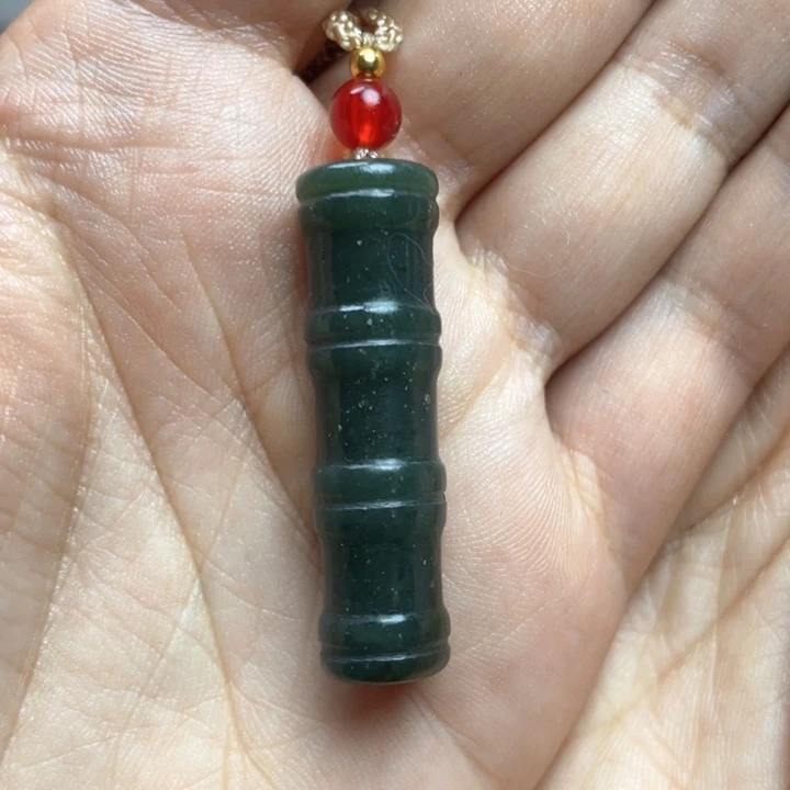 唵***憨颈饰未镶嵌和田玉