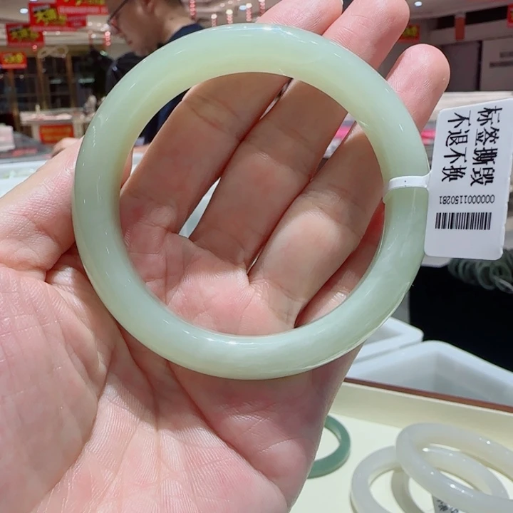 未镶嵌手镯和田玉816