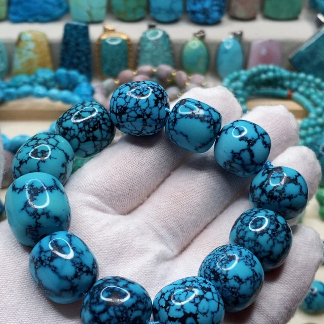 绿松石未镶嵌珠宝奇石