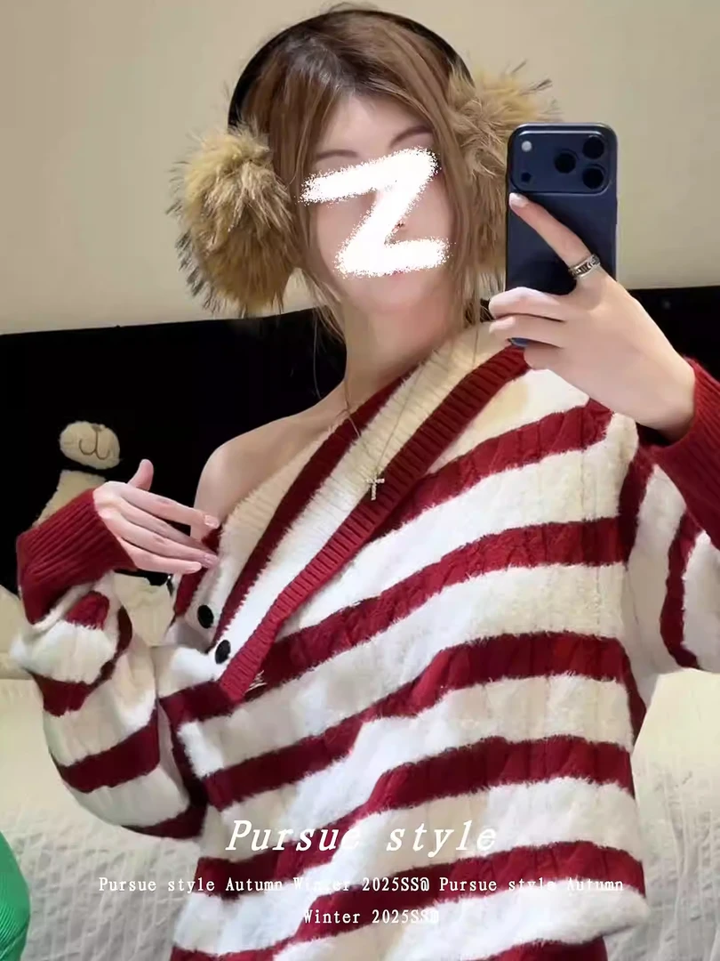 【圣诞特辑】红色条纹毛衣女冬季软糯仿貂毛针织衫斜肩慵懒上衣潮