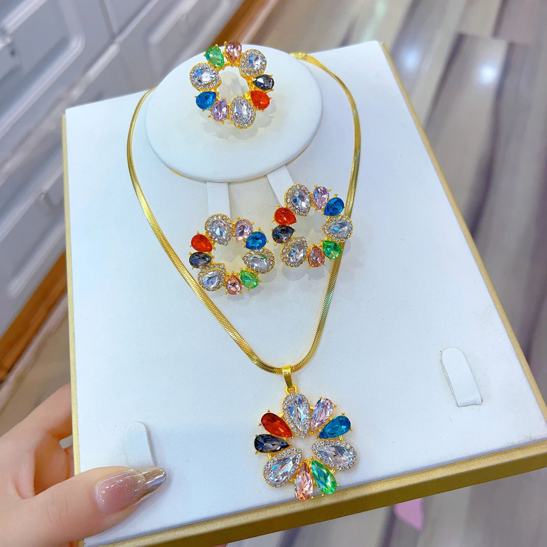 钛钢项链 伊帕尔阿依新款时尚百搭轻奢古风钛钢三件套彩色