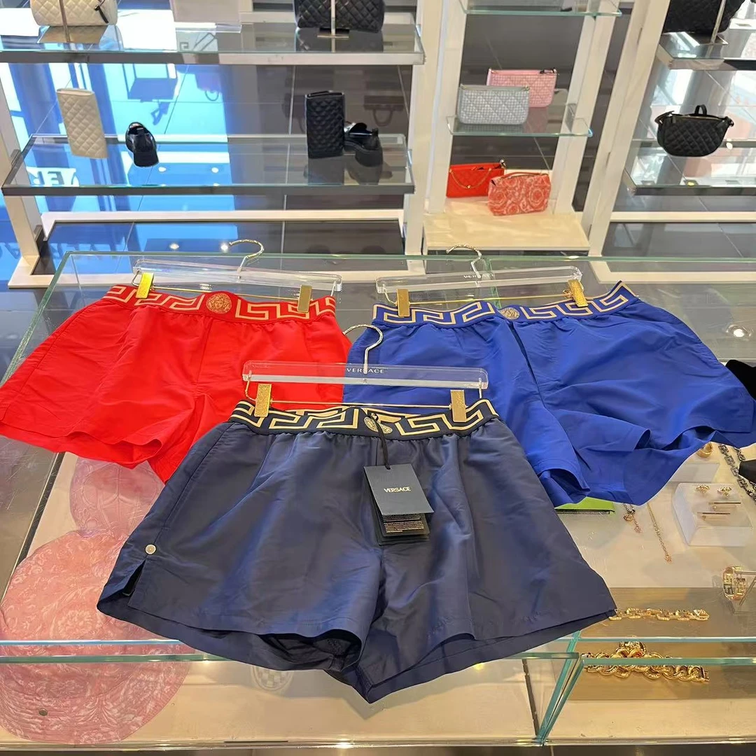 未使用 VERSACE/范思哲 男士回形纹休闲短裤