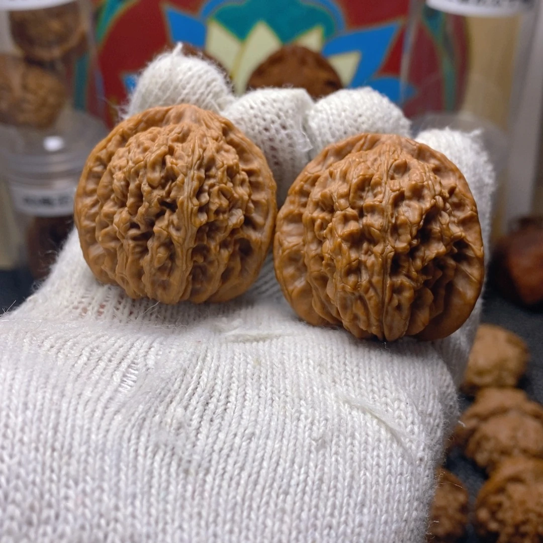 核桃熊儿寨一代楼42尺48.5克