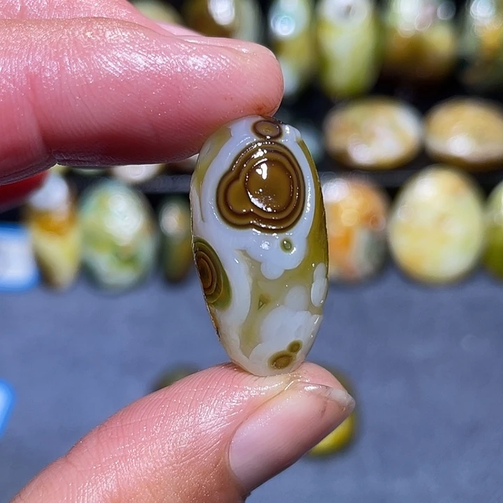 未镶嵌玛瑙/玉髓珠宝奇石