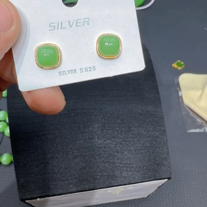 和田玉（碧玉）耳饰银S925镀金镶嵌