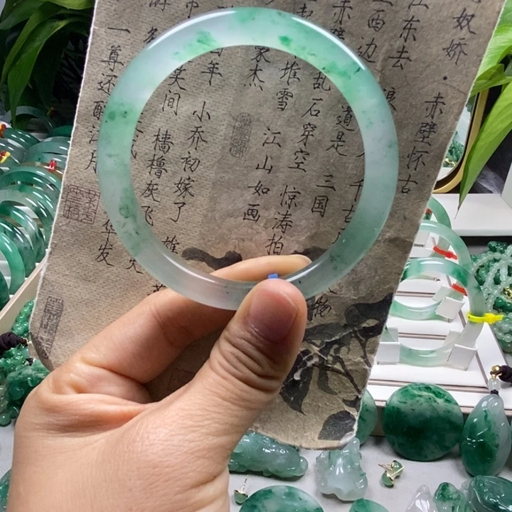 石英质玉未镶嵌手镯