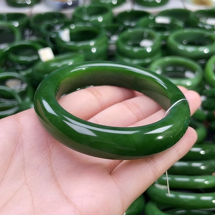 未镶嵌手镯和田玉（碧玉）