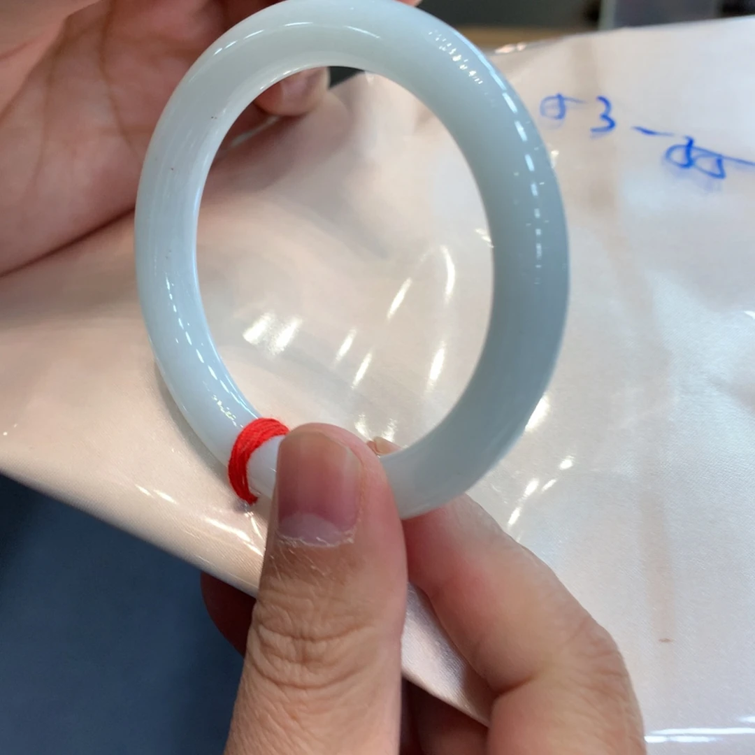 翡翠未镶嵌手镯手镯