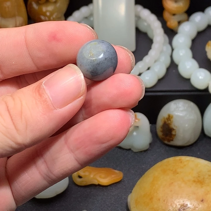 和田玉未镶嵌颈饰  大放漏青花圆珠 慎拍不退不换