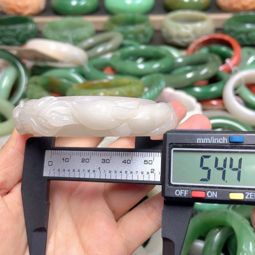石英质玉未镶嵌手镯