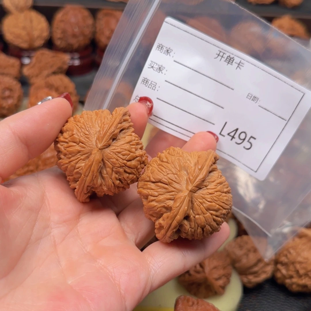 猴头核桃把件k***s47白狮子