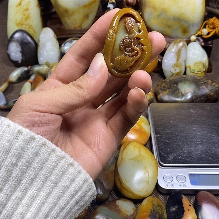 和田玉未镶嵌挂件